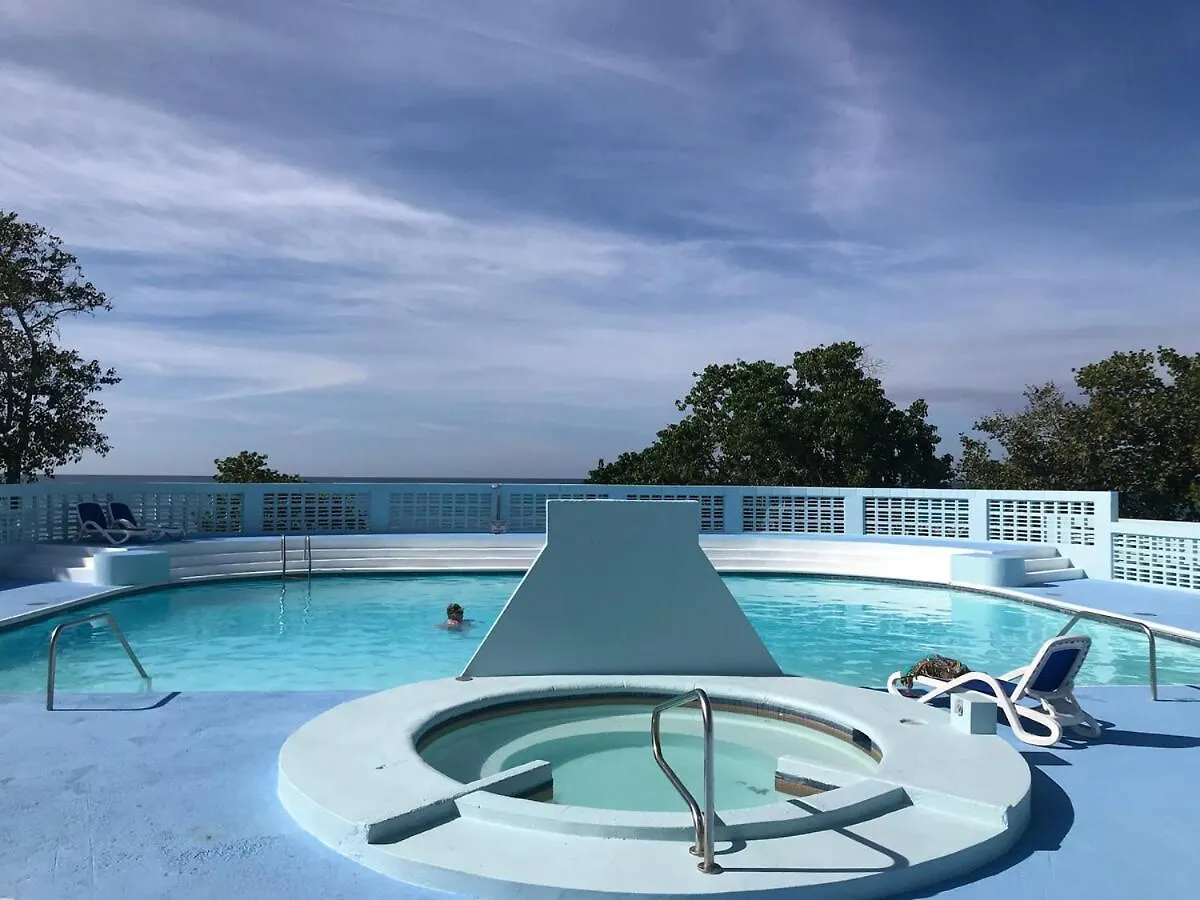 Apartment The Blue Haven -Oceanfront Studio With Pool Access Negril Jamaica